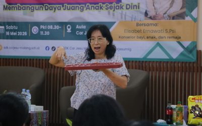 Antusias Orangtua Ikuti Parenting “Membangun Daya Juang Anak Sejak Dini” di SDK Cor Jesu